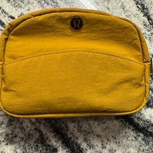 Lululemon Mini Go Getter Pouch double zipper